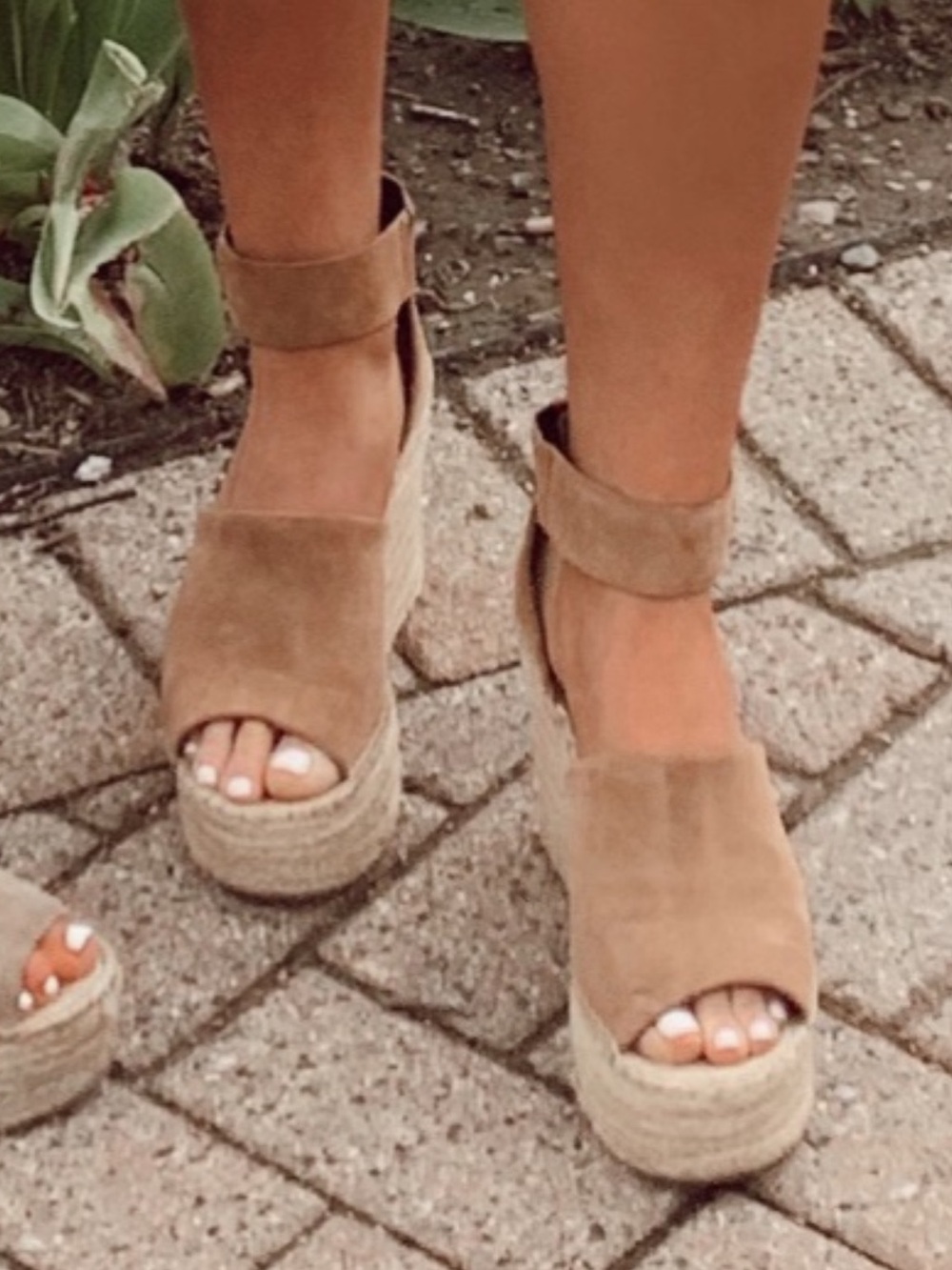 Dolce Vita Tan Suede Platform Espadrille Wedge Sandals